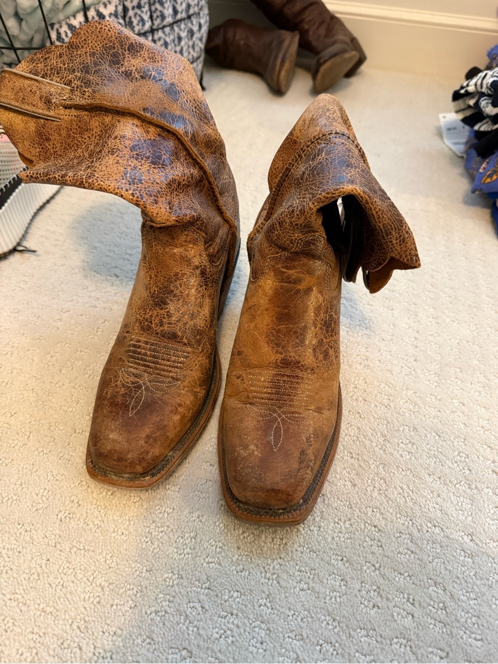 Justin Boots Distressed Brown Leather Western Cowboy Boots